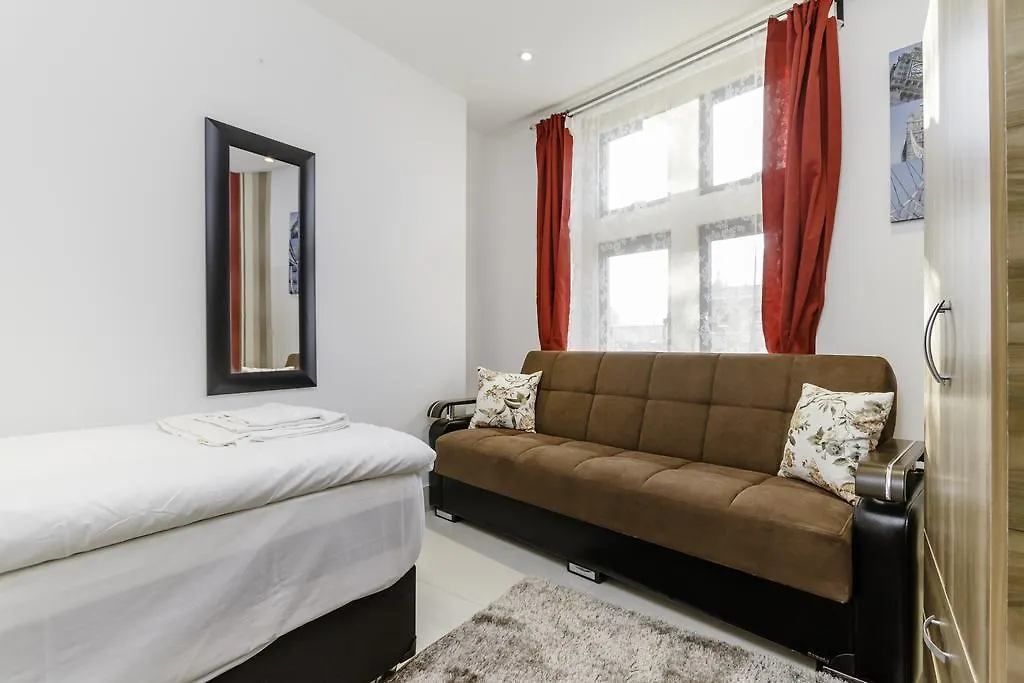 City Gate Serviced Apartments لندن